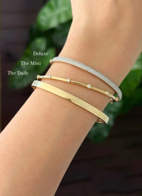 The Mini | Skinny Diamond Station Bangle Bracelet (Solid Gold) | Lady Estere Jewellery 14K 18K Solid Gold Lab-Grown Moissanite White Yellow