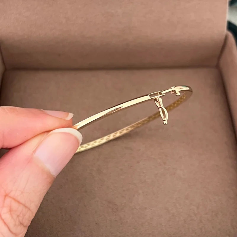 The Mini | Skinny Plain Bangle Bracelet (Solid Gold) | Lady Estere Jewellery | Worldwide 14K 18K Solid Gold Lab Grown Diamond Moissanite