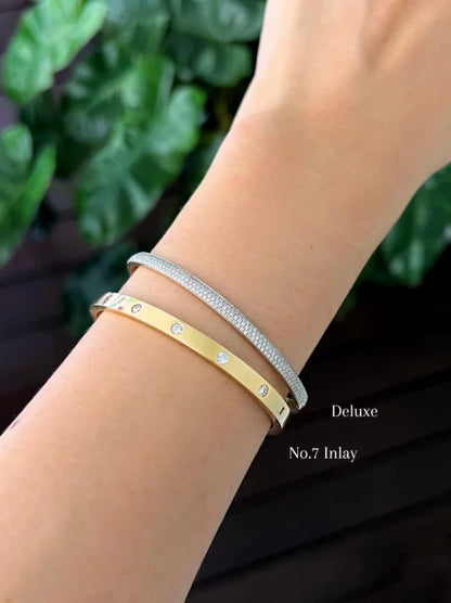 The No.7 | Inlay Diamond Bangle Bracelet (Solid Gold) | Lady Estere Jewellery | Worldwide 14K 18K Solid Gold Lab Grown Moissanite White