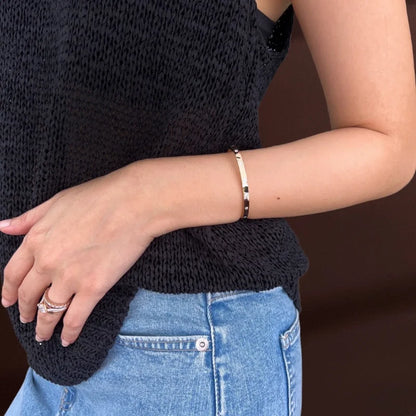 The No.7 | Inlay Diamond Bangle Bracelet (Solid Gold) | Lady Estere Jewellery | Worldwide 14K 18K Solid Gold Lab Grown Moissanite White