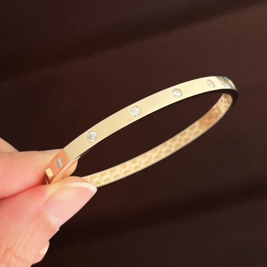 The No.7 | Inlay Diamond Bangle Bracelet (Solid Gold) | Lady Estere Jewellery | Worldwide 14K 18K Solid Gold Lab Grown Moissanite White