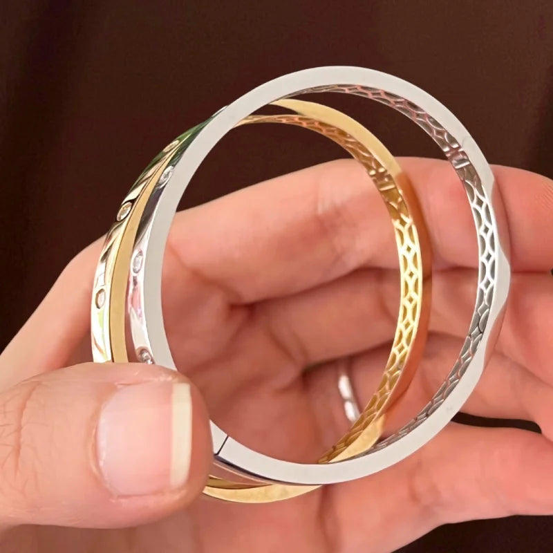 The No.7 | Inlay Diamond Bangle Bracelet (Solid Gold) | Lady Estere Jewellery | Worldwide 14K 18K Solid Gold Lab Grown Moissanite White