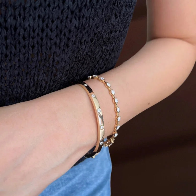 The No.7 | Inlay Diamond Bangle Bracelet (Solid Gold) | Lady Estere Jewellery | Worldwide 14K 18K Solid Gold Lab Grown Moissanite White