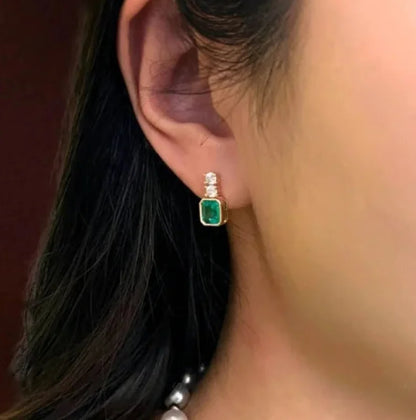 Verde | Columbian Emerald Stud Earrings (Solid Gold) | Lady Estere Jewellery | Worldwide 14K 18K Solid Gold Lab-Grown Diamond Moissanite